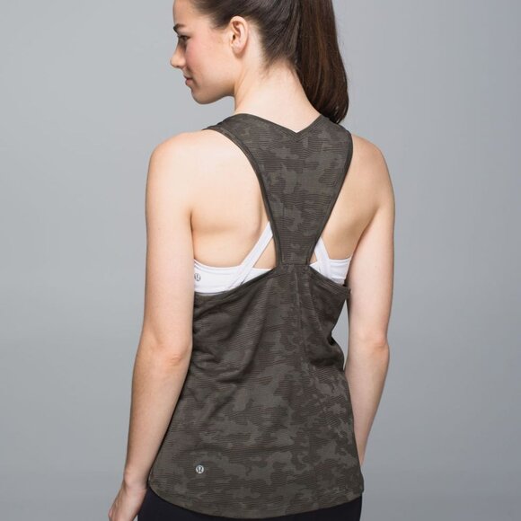 Lululemon Run for Days Tank Top Deep Camo Dark Green Size 4 EUC - Picture 2 of 5